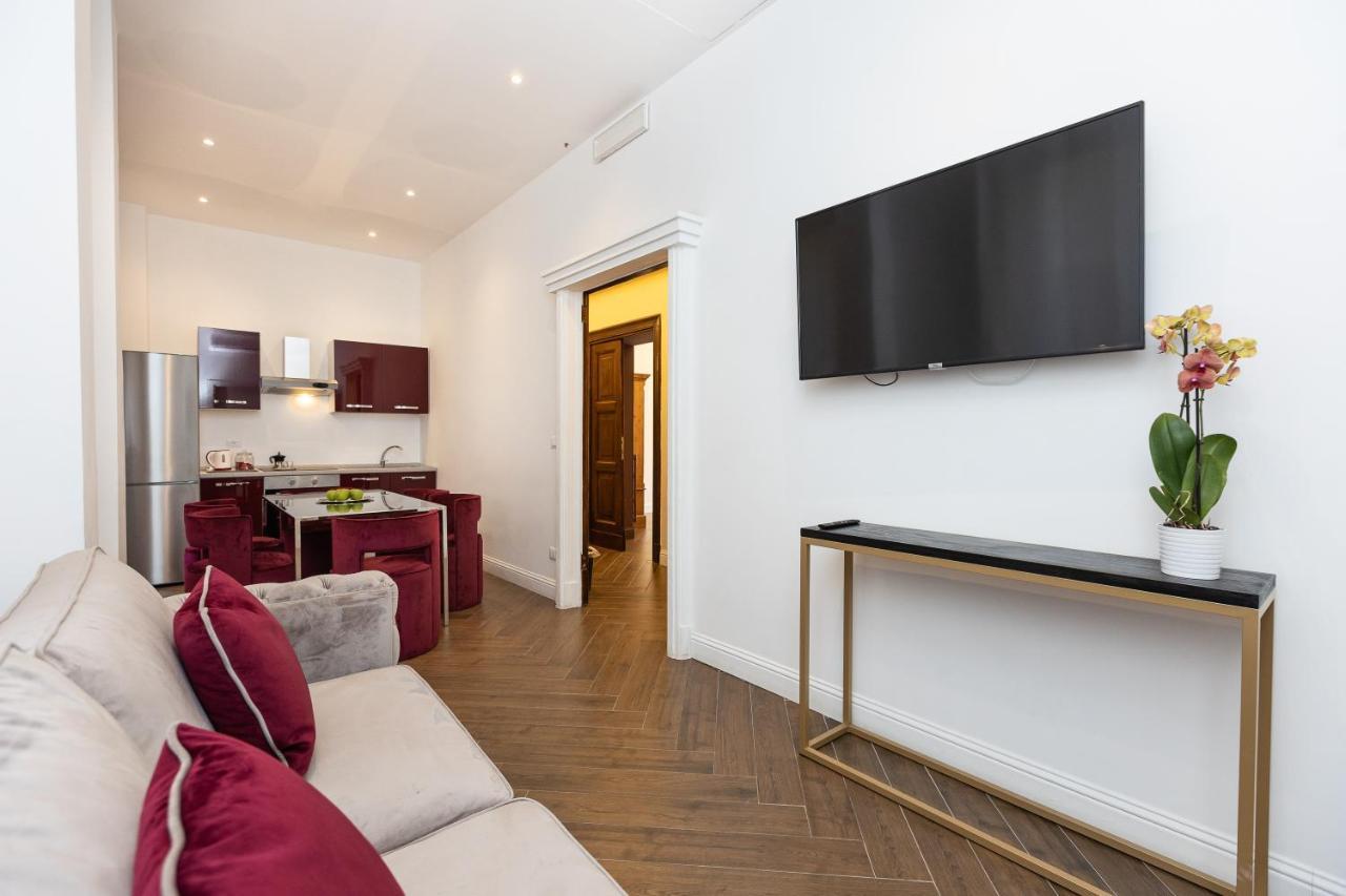 Spa Apartment Via Barberini Roma Exterior foto
