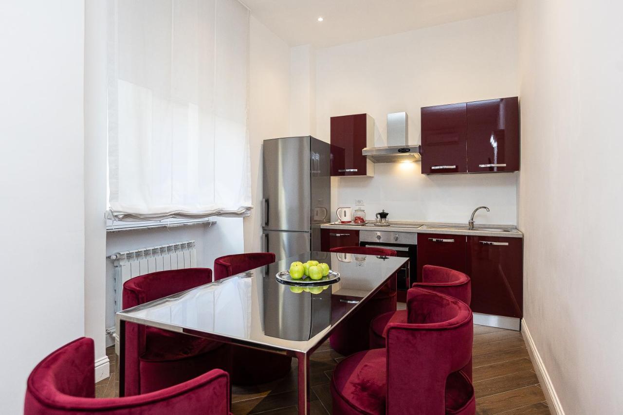 Spa Apartment Via Barberini Roma Exterior foto