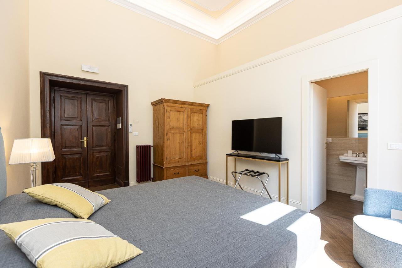 Spa Apartment Via Barberini Roma Exterior foto