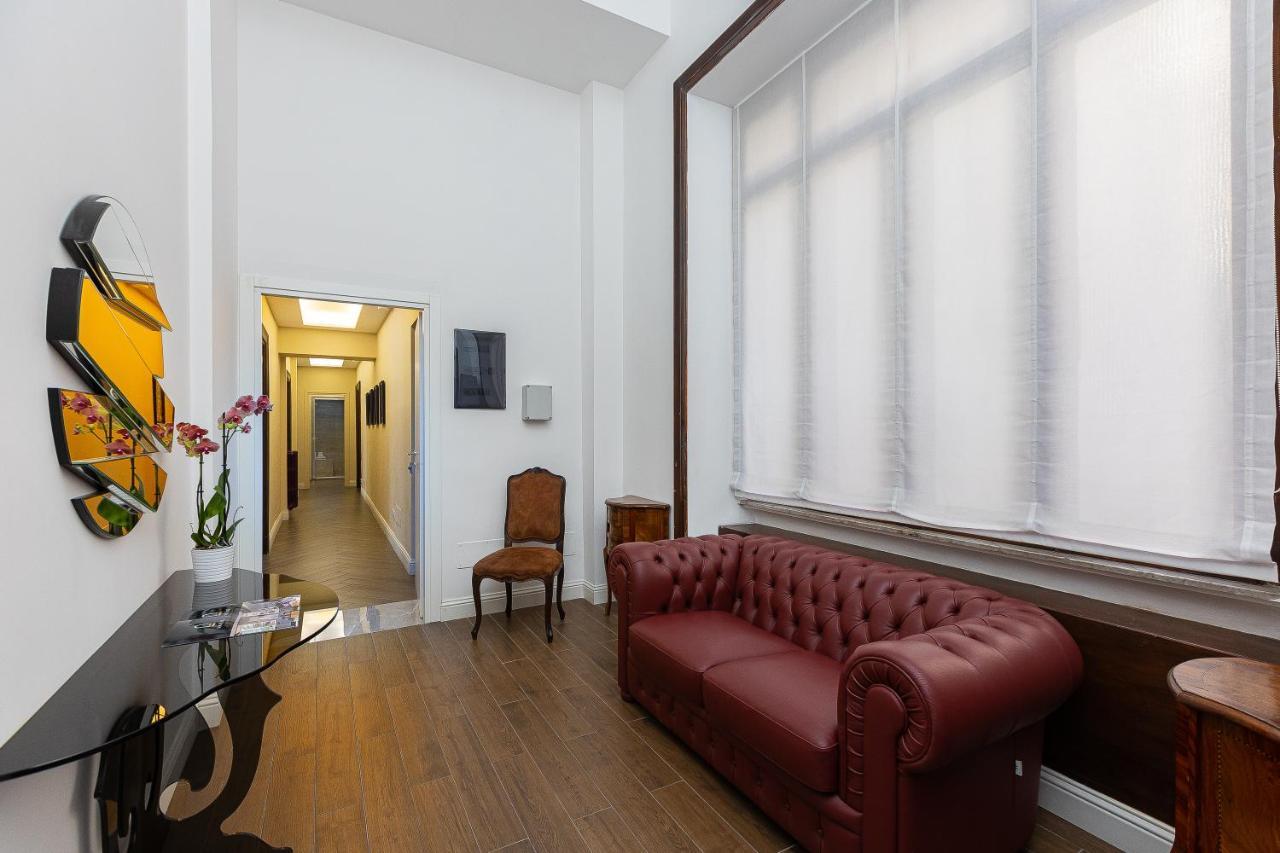 Spa Apartment Via Barberini Roma Exterior foto